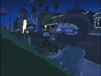 Chuckie returns the tree.jpg (98 KB) ...and return it to the Hillickis.