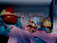 Smallroom.jpg (507 KB) Yukon and Hermey plan to return to Christmas Town tomorrow...