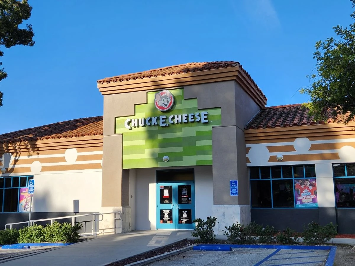 Thousand Oaks, CA (130 W Hillcrest Dr) Chuck E. Cheese Wiki Fandom