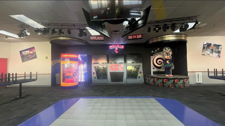 Studio C 2000 Live Stage Chuck E Cheese Wiki Fandom Studio C 2000 Live Stage Chuck E Cheese Wiki Fandom