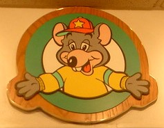 レア！ チャッキーチーズ SNEAKER KEEPER 看板 Store Décor | Chuck E. Cheese Wiki | Fandom