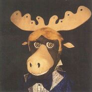 Artie animatronic with brown eyes
