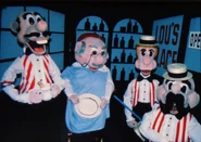 Shavers lg.jpg (156 KB) Image of the Four Little Shavers with a different background.