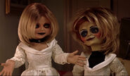 Glen (dressed as Glenda) with Tiffany in Seed of Chucky.