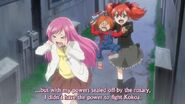 Kokoa carrying Chucky in Rosario Vampire.