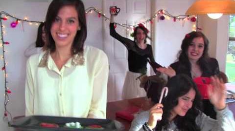 CIMORELLI - "Santa Claus is Coming to Town"