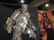 Iron Man ComicCon silver armor
