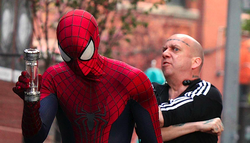 TASM2 Spiderman y Rhino.png