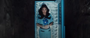 Jennie in the music video Love Hangover