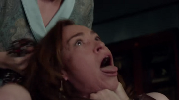 Karinaloguetongue.png