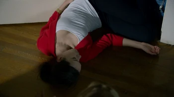 Alex Essoe in Don't Wake Mommy