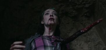 Emma Dumont-Wrong Turn2021