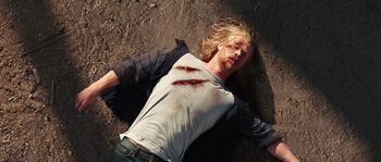 ChrisHemsworth-Thor-RobotPunch