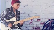 Axel Sings Acoustic Song In His Bedroom (VERTICAL VIDEO)
