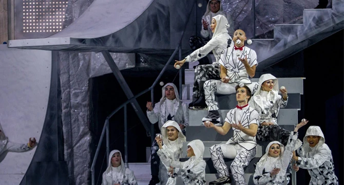 El mundo a través de la pluma de Crystal.