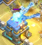 Гигатесла 5-го уровня атакует