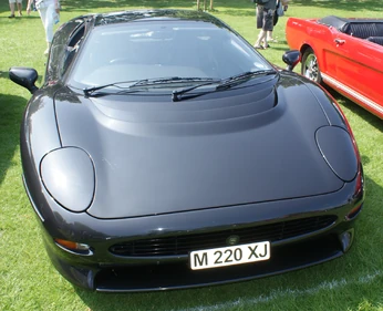 Jaguar XJ220