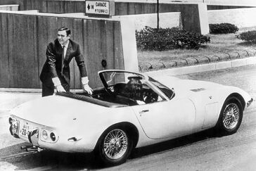 1967 2000GT james bond