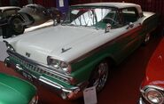 Ford Fairlane Skyliner