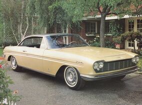 KESS KE43020030 Cadillac Jacqueline Pininfarina 1961 (Gold) 1/43