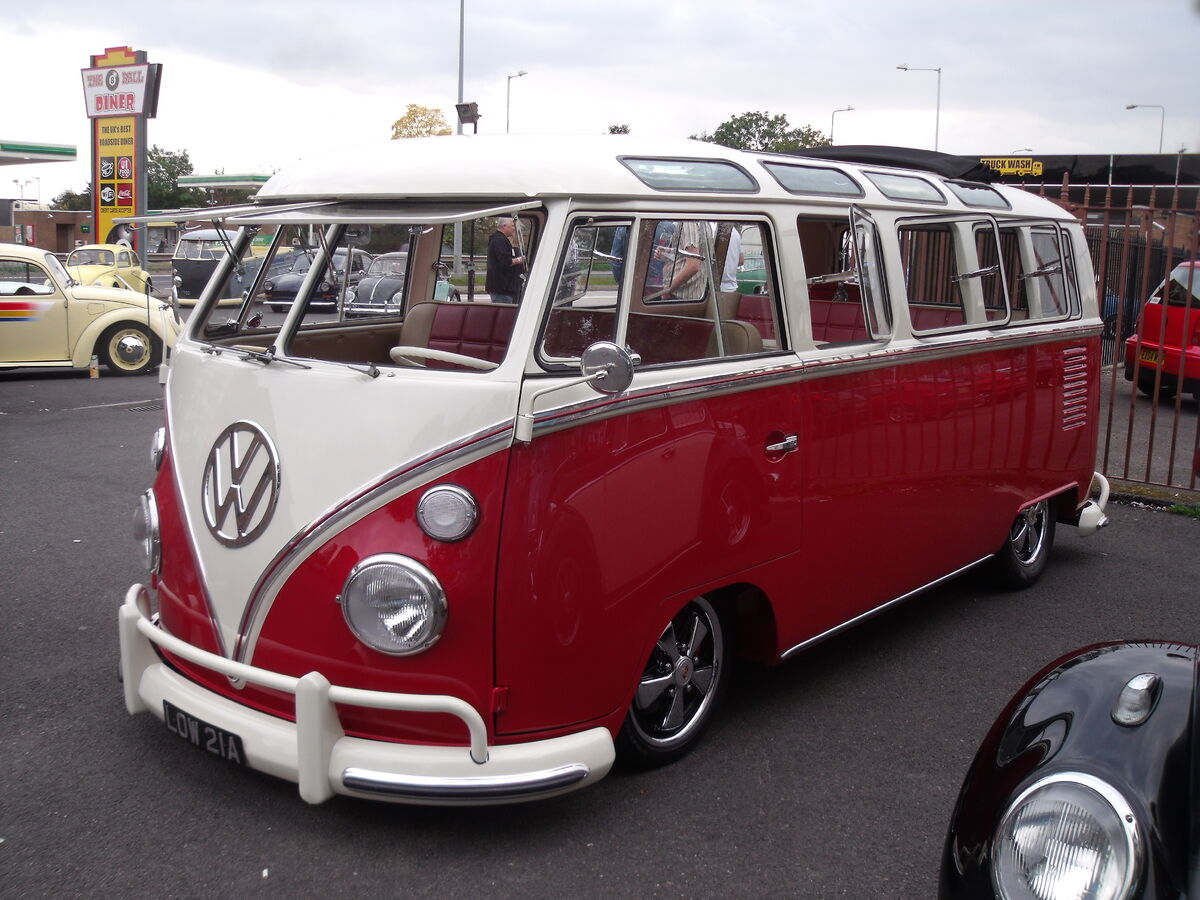 Forza Horizon 2's First 100 Cars Include 1963 VW Microbus