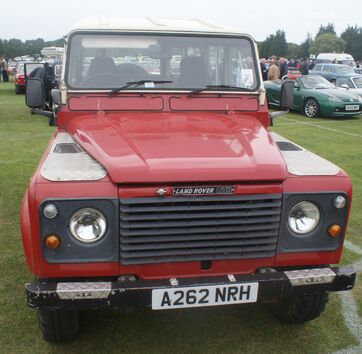 Land Rover Defender, Classic Cars Wiki