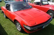 Triumph TR8