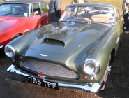 Aston Martin DB4