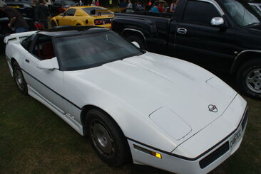 White Corvette C4 2