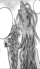 Octavia mientras observa a Cassandra de pie