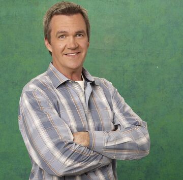 Neil Flynn Height