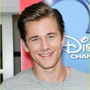 Luke Benward- 1358032837