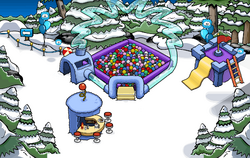 Club Penguin Rewritten Cheats™: Club Penguin Rooms #27: Puffle Hotel Lobby