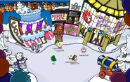 Full sneak peek of the former Town decorations posted on the What's New Blog.