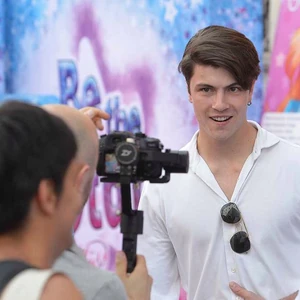 Rainbow Night Club 57 Wiki Fandom Yatra evaluna montaner cuenta como logró que camilo creyera en jesús | justin bieber y hailey se bautizan así es como alejandro speitzer reacciona al estar junto a ester expósito y su amigo sergio momo daniela alvarez y su novio en vivo. rainbow night club 57 wiki fandom