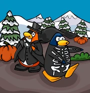 CPT 103 halloween costumes.png (440 KB) As seen in issue 103 of the Club Penguin Times, along with Eyepatch, Black Cape, Tuxedo, Black Dress Shoes, and Skeleton