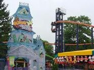 Scooby's Ghoster Coaster's entrance