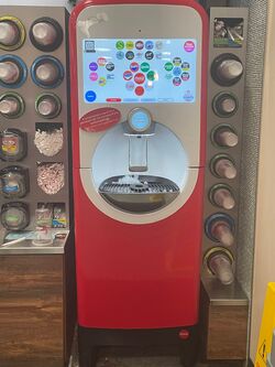 https://static.wikia.nocookie.net/coca-cola/images/e/eb/Coca-Cola_Freestyle_9100_Drink_Machine_at_Wawa%27s_Wilmington_Manor%2C_Delaware_Location.jpeg/revision/latest/scale-to-width-down/250?cb=20230820020958