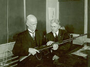 John Browning, creador de la BAR.