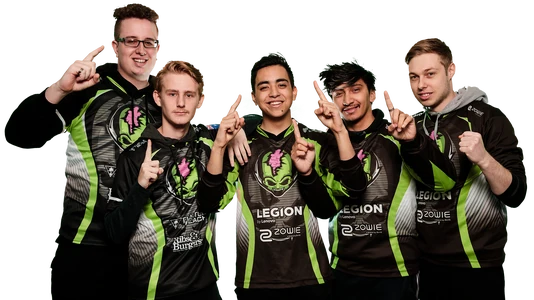 Tainted Minds' Roster at CWL PLQ 2019. LtR: Zepa, Setzyy, Nimble, Swiftazor, and Damage.