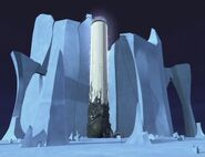 0ledenisektor2.jpg (71 kB) Један од торњева у леденом сектору.