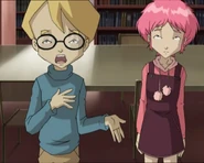 Џереми покушава да убеди Џима.