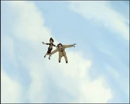 I genitori di Ulrich cadono al cielo.