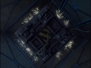 …и пада в шахтата.