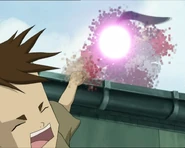 Clona lui William dispare, şi Ulrich şi Sissi cad.