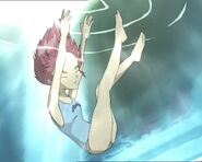 Aelita cae a la piscina.