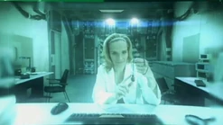 Anthealocket.png (426 kB) Anthea con su medallón.