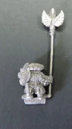 WKD-10 Dwarf Zweihänder Standard bearer rear.jpg (44 KB) Standardbearer, back