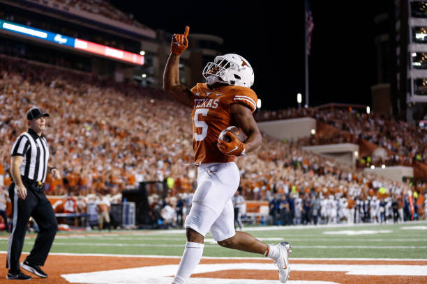 Falcons pick Texas running back Bijan Robinson, National Sports