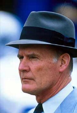 During his career as head coach of the Dallas Cowboys, did Tom Landry  always wear a suit and fedora during games? - Quora